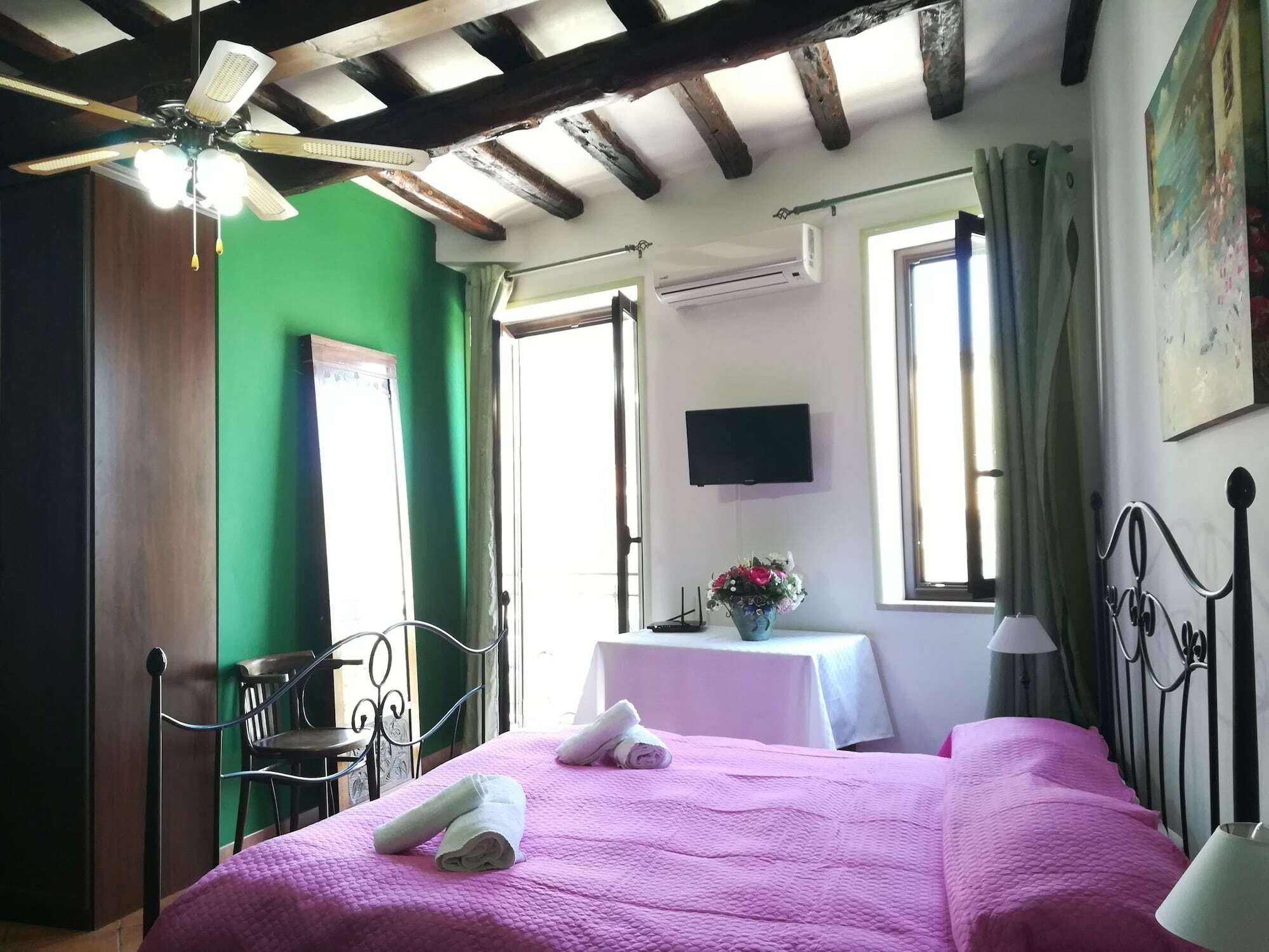 Bed & Breakfast Due Passi Dal Centro 2*