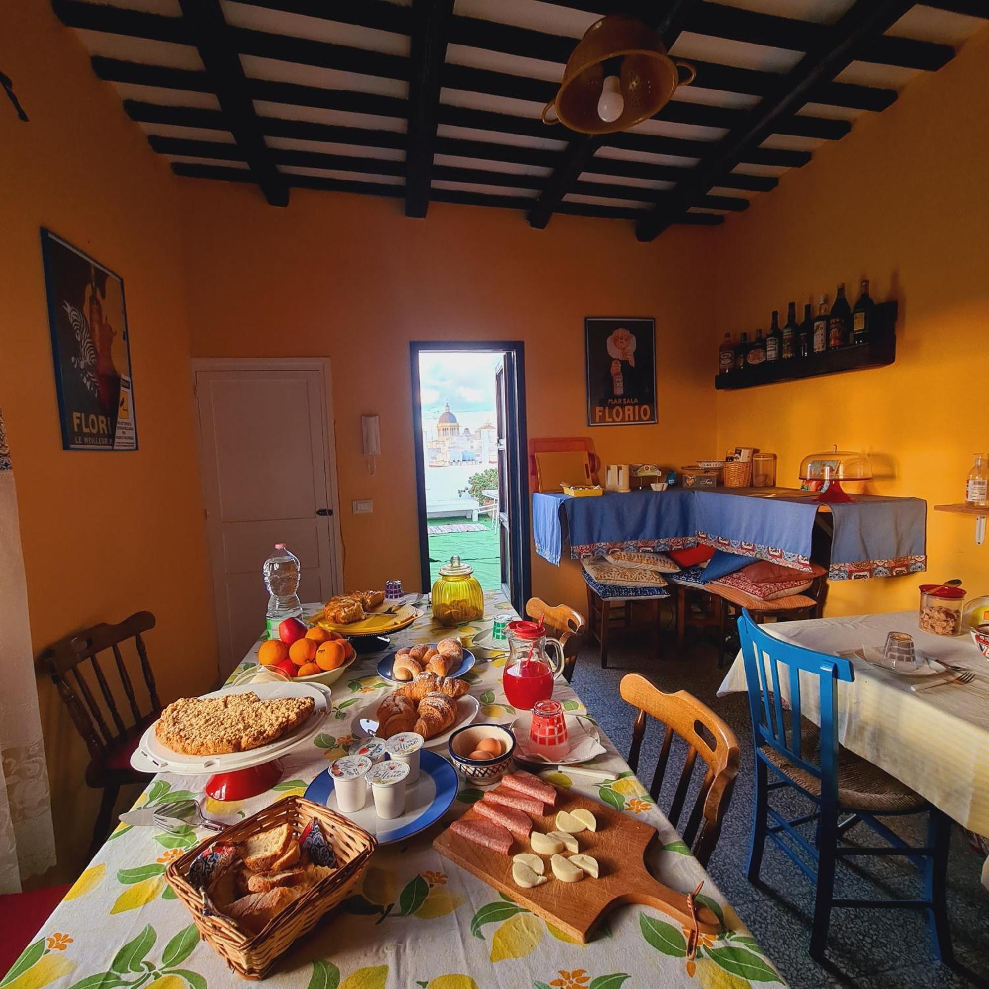 Due Passi Dal Centro Bed & Breakfast 2*